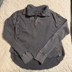Free People dark gray/black waffle weave shirt XL